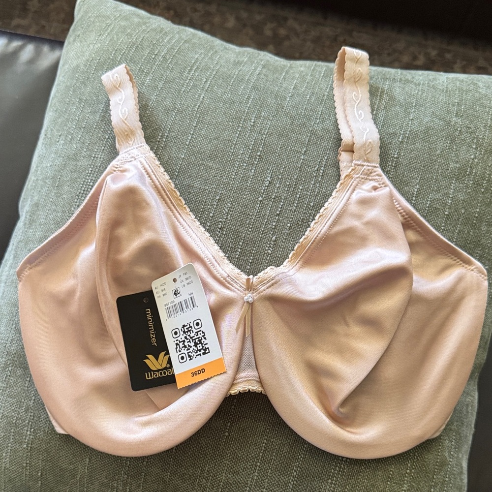 Wacoal Simple Shaping Minimizer Bra